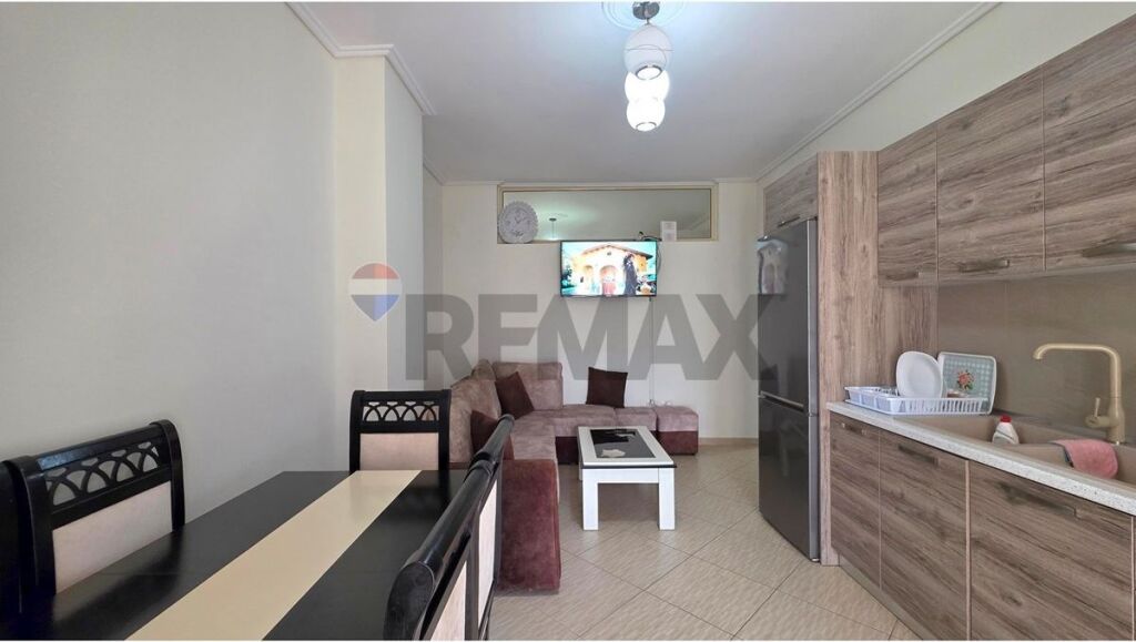 Apartament 1+1 me qera ne Lungo Mare,pas Hanover