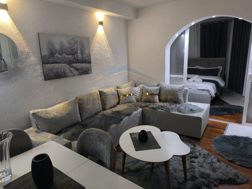 Affitto, Appartamento 2+1, Castello di Tirana, Tirana.