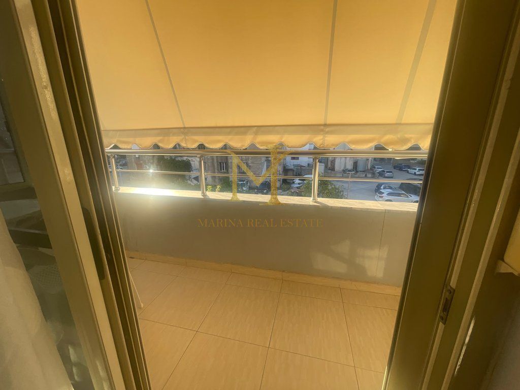 Jepet me qira garsoniere në zonën e Stacionit të Dytë, Plazh Durrës.