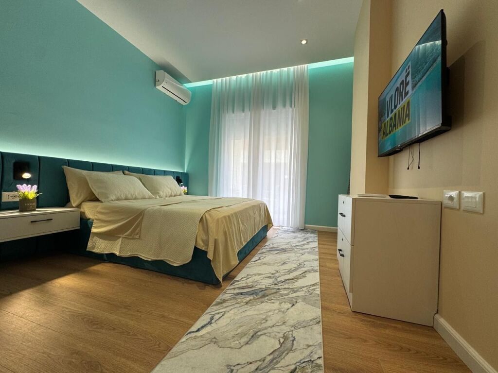 Apartament modern me dy dhoma gjumi për qira Lungomare Vlora