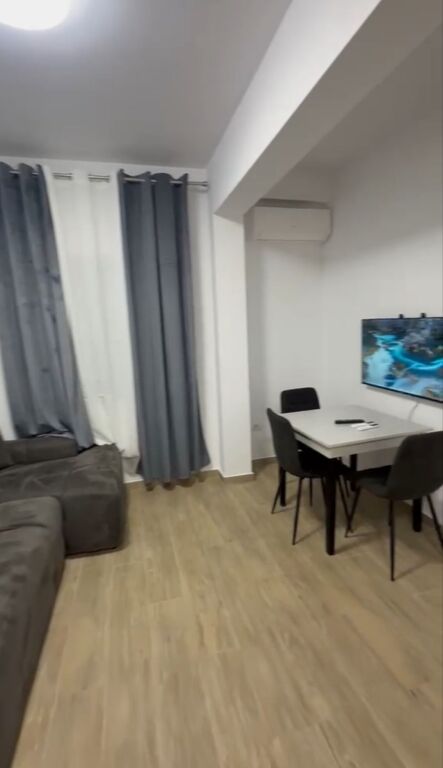 Qera | Apartament 1 + 1 | Rruga 5 Maji | 500 €/muaj