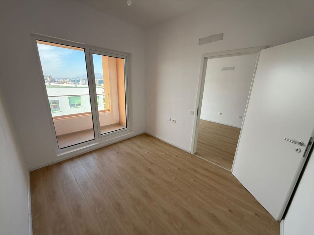 🏡 APPARTAMENTO 1+1 IN AFFITTO  📍 Indirizzo: Ali Demi, Complesso Kadiu💰 Prezzo: 300 mila lek/mese