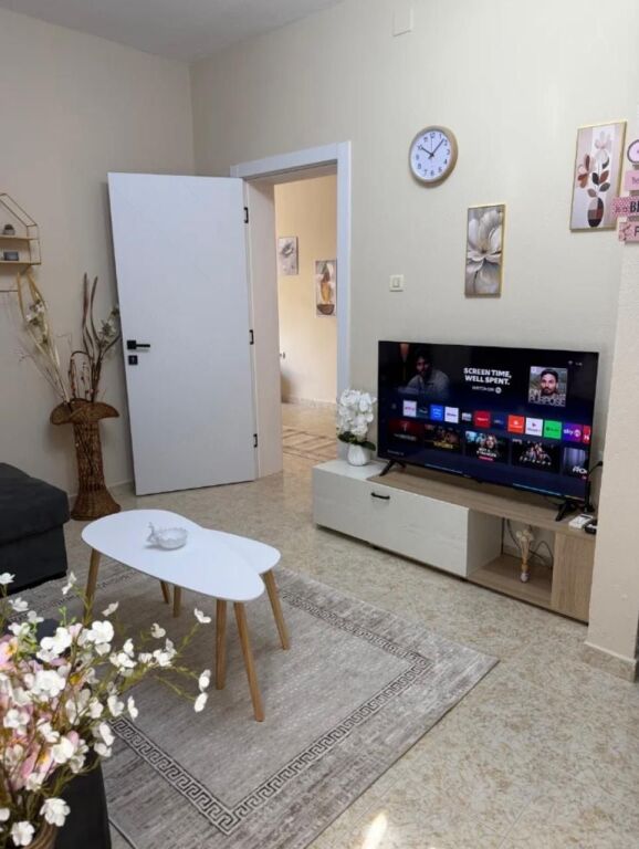 For rent 1+1, first floor of a private house, newly furnished, 70m2. (Only for girls.)