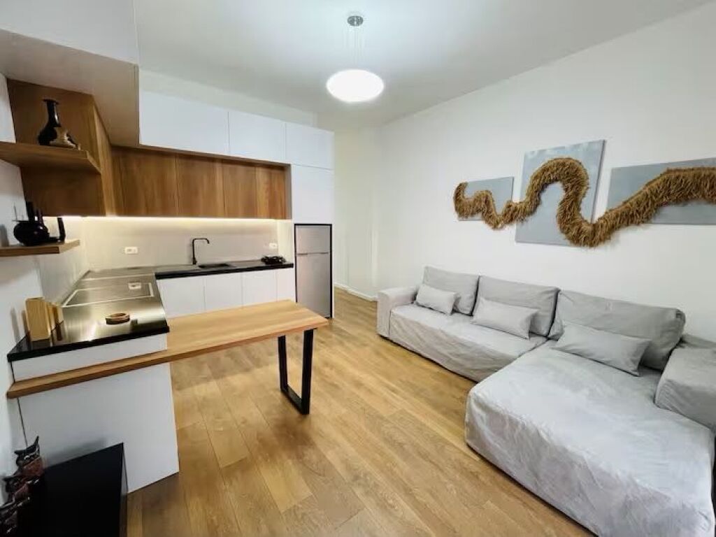 Apartament Penthouse me qira Lungomare Vlorë
