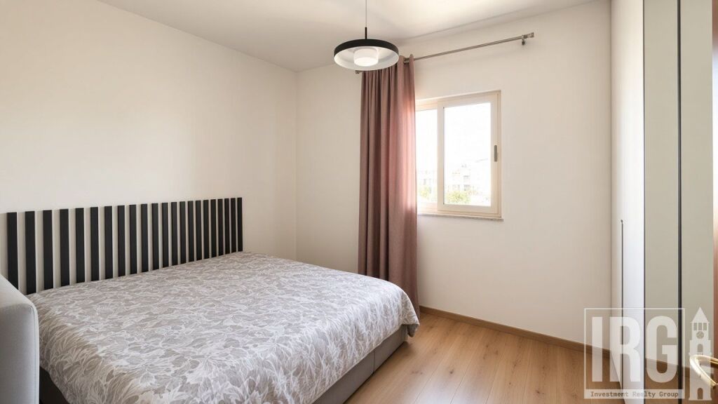 Shitet apartament 2+1 te ish fusha e Aviacionit.