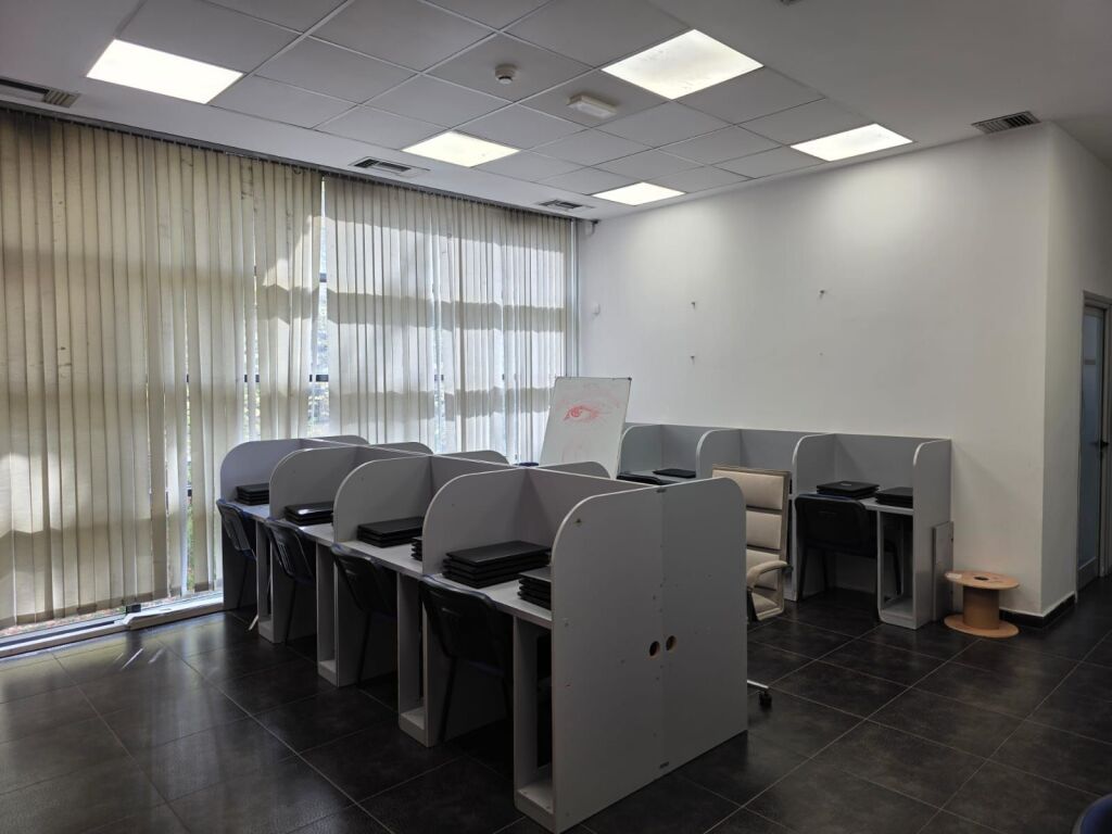 Ufficio in affitto vicino a Brryli !