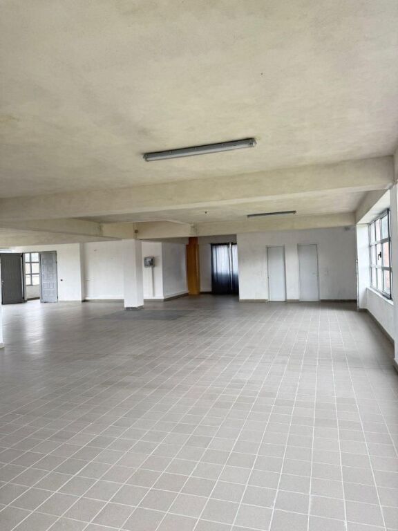Magazine For Rent In Prush ( ID BM291) Tirane