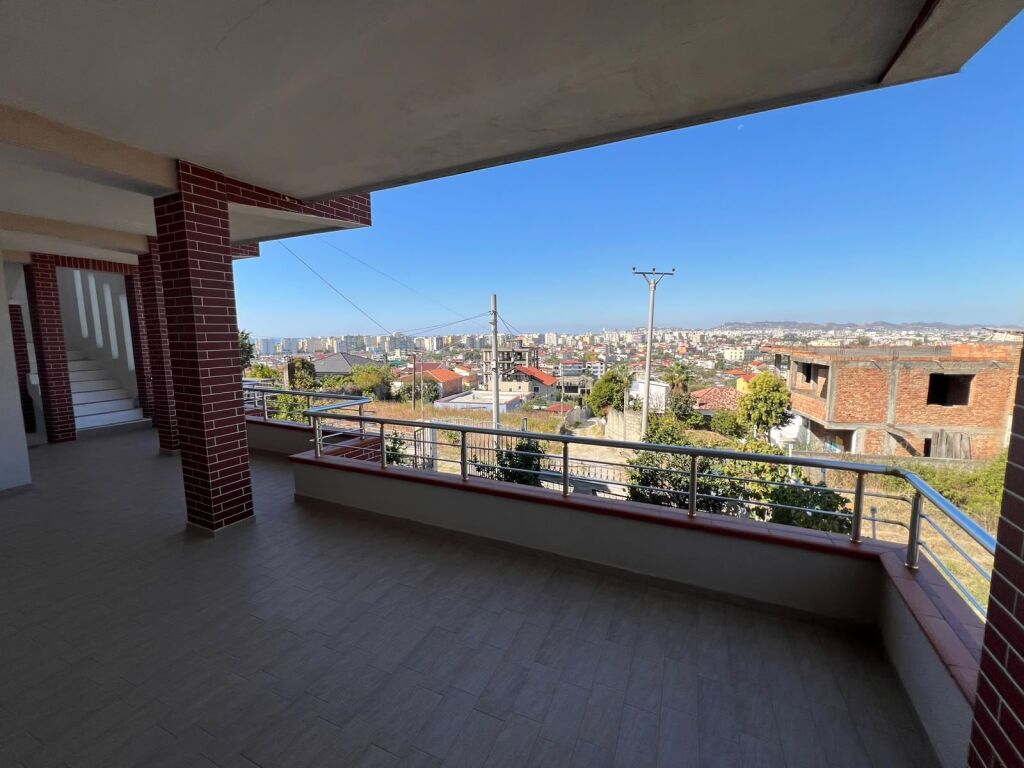 SHITET VILE 2 KATSHE, NE UNAZE TE PLAZHIT DURRES 150000 EURO