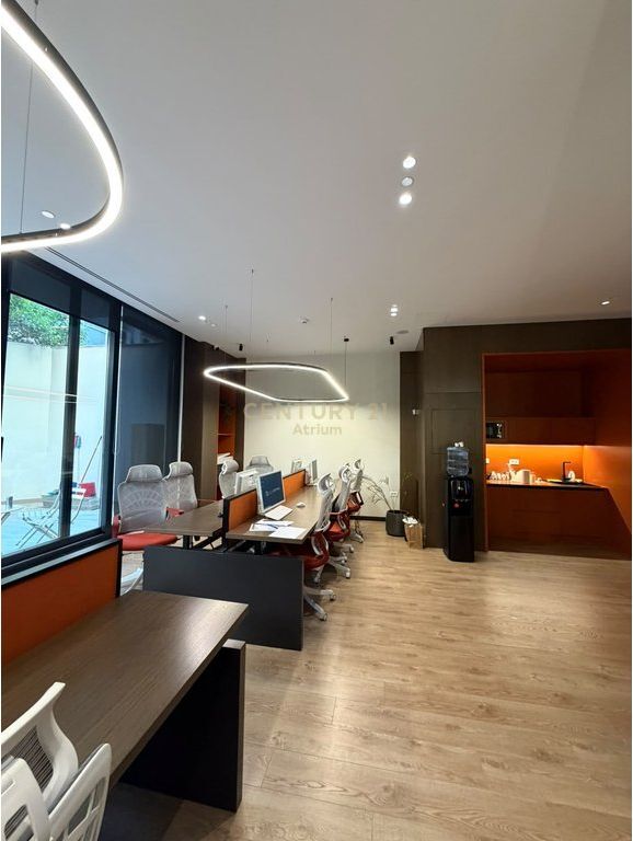UFFICIO IN AFFITTO 243 M2 VICINO A COIN!