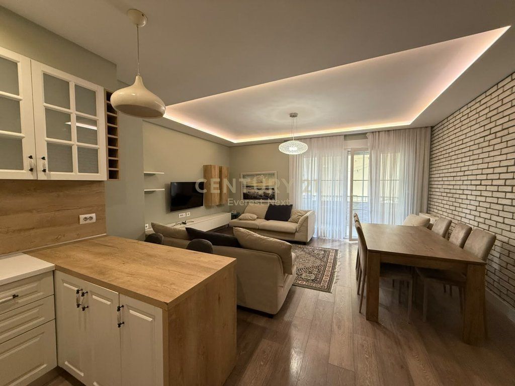 Apartament 2+1 per Qira prane shkolles se Baletit
