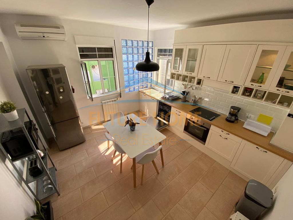 Rent, Duplex + Veranda, Block