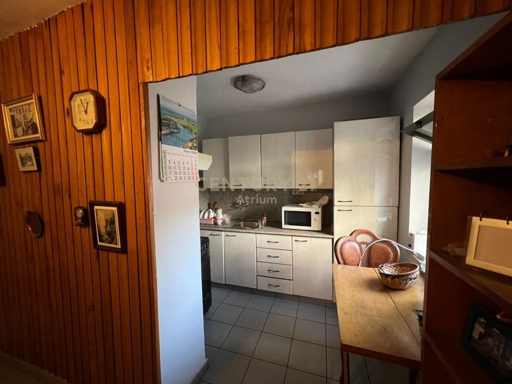 Apartament 4+1+3+2 Ballkone per shitje te Ali Demi
