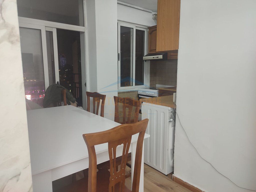 Qera, Apartament 1+1, Komuna e Parisit, Tiranë