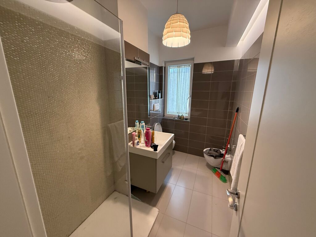 📣 AFFITTO Appartamento 3+1+2 📍 Via “Bogdaneve”, Vicino al Centro, Tirana ✨