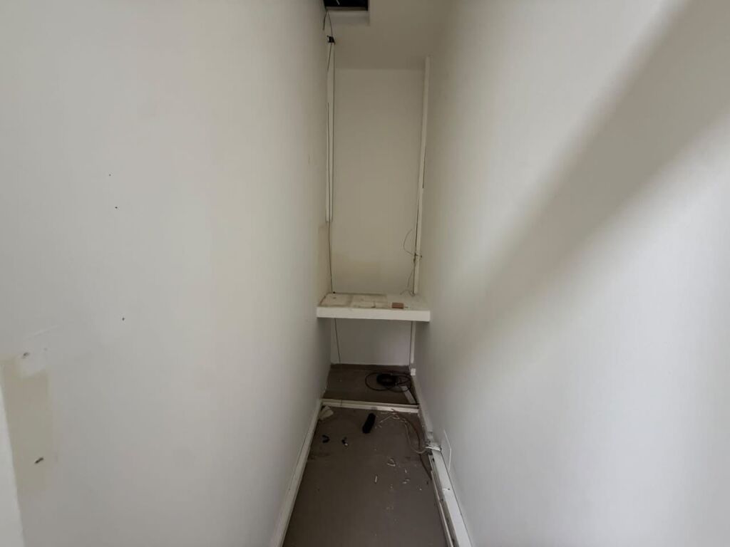 📣 **JEPET ME QIRA AMBIENT ZYRE + 1 POST PARKIMI**