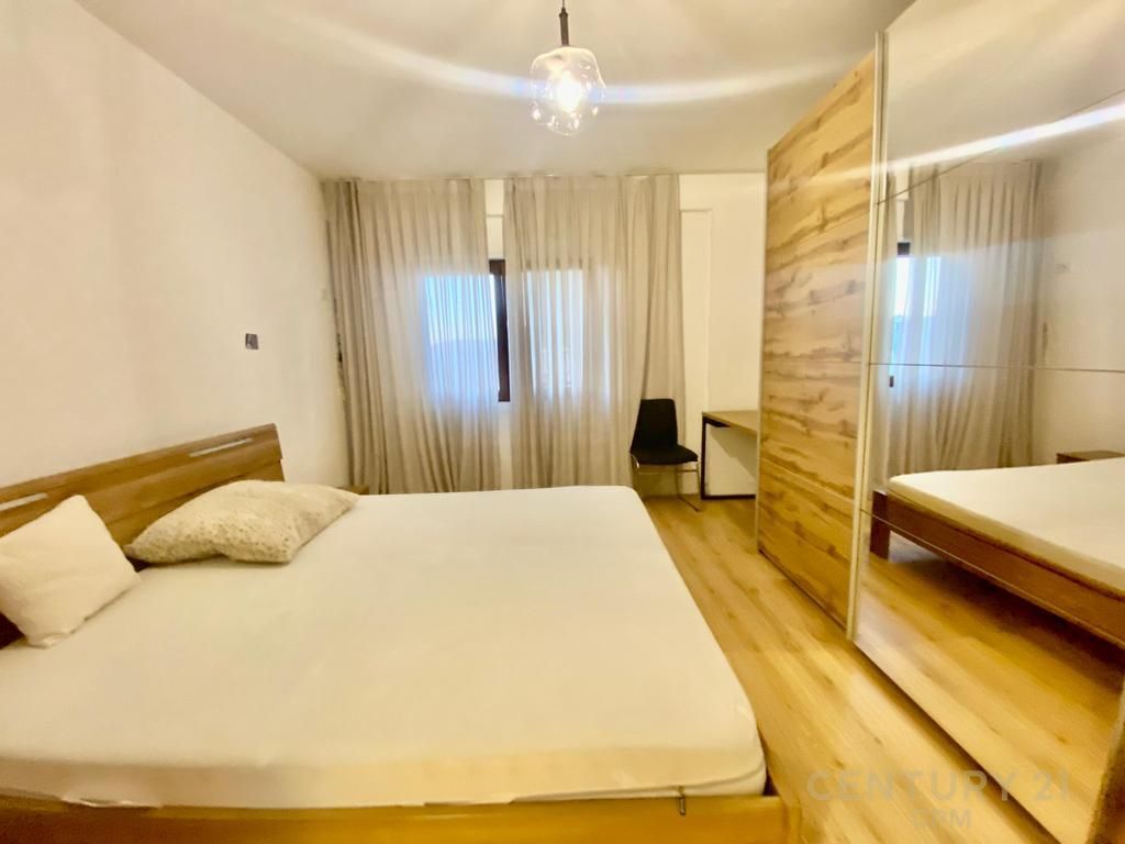 PRANE KOPSHTIT BOTANIK JAPIM ME QIRA APARTAMENT 2+1+2 ME POST PARKIMI DHE DEPO