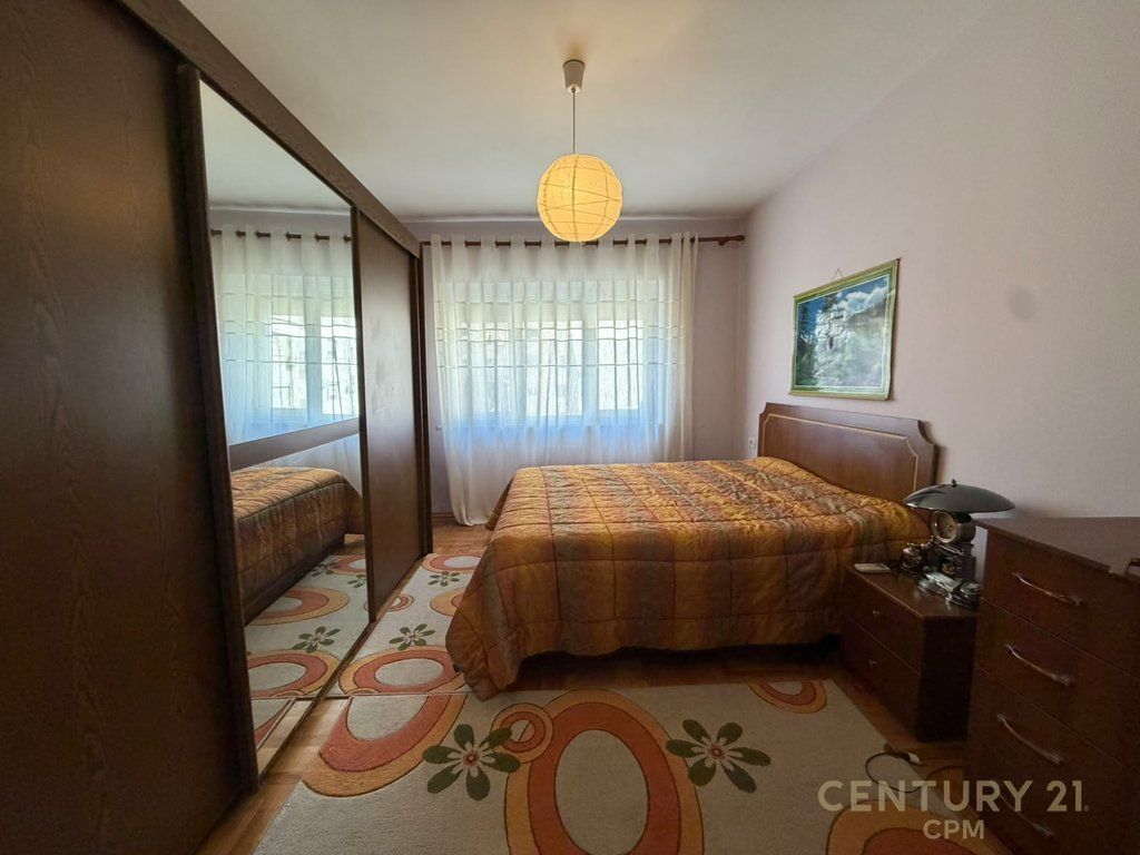 Apartament 2+1 Per Qera Ne Qender Te Tiranes!