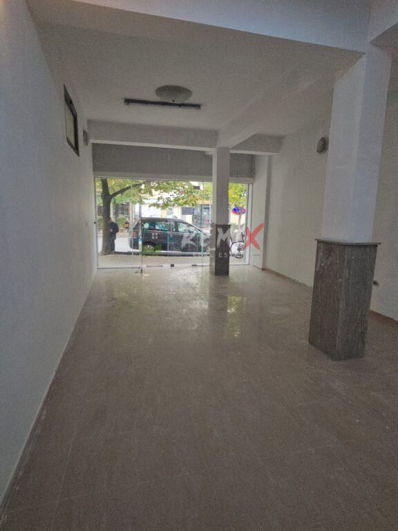 🏢 JEPET ME QIRA AMBIENT BIZNESI – RR. MUJO ULQINAKU, DURRËS