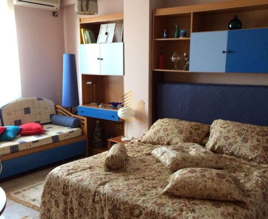 Affitto, Appartamento 1+1+Veranda, Via Durazzo, 50.000 ALL/mese