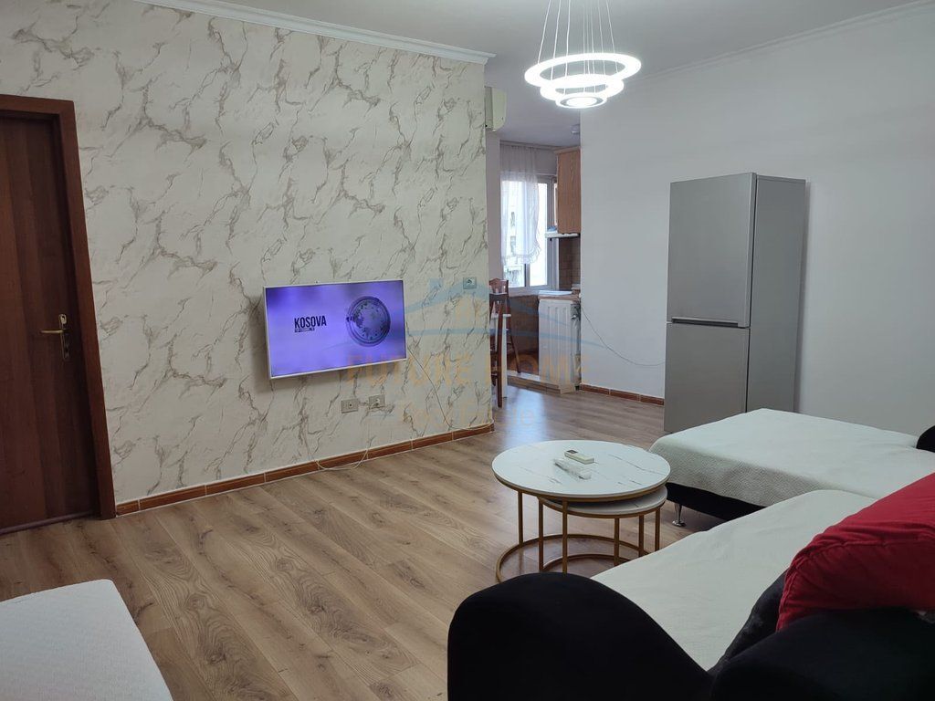 Qera, Apartament 1+1, Komuna e Parisit, Tiranë