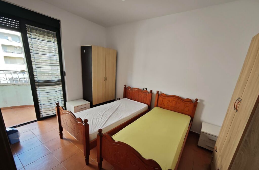 Qera | Apartament 2 + 1 | Currilat Durres | 320 €/muaj