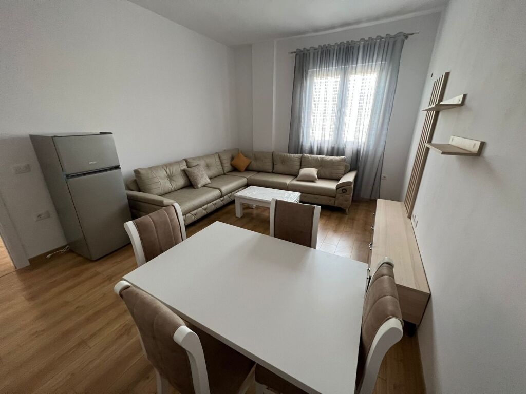 Apartament 2+1 per qera Bathore !