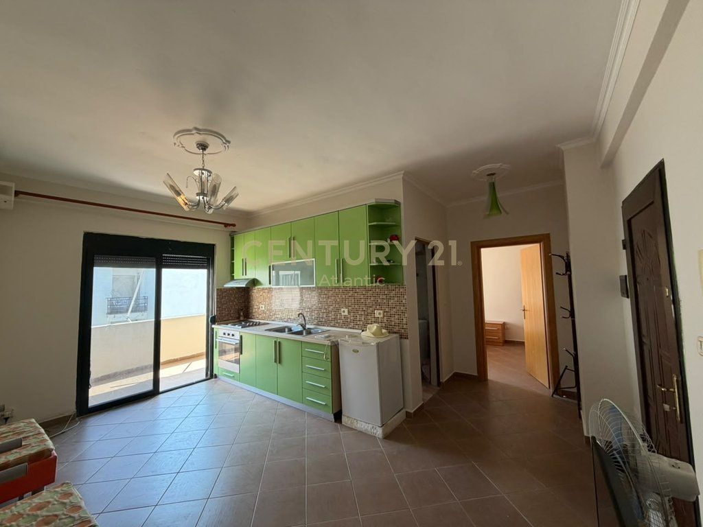 Shitet Apartament 1+1 ne Plazh Iliria, Durres!