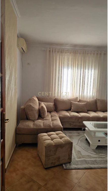 Apartament 2+1 me Qira në Durrës