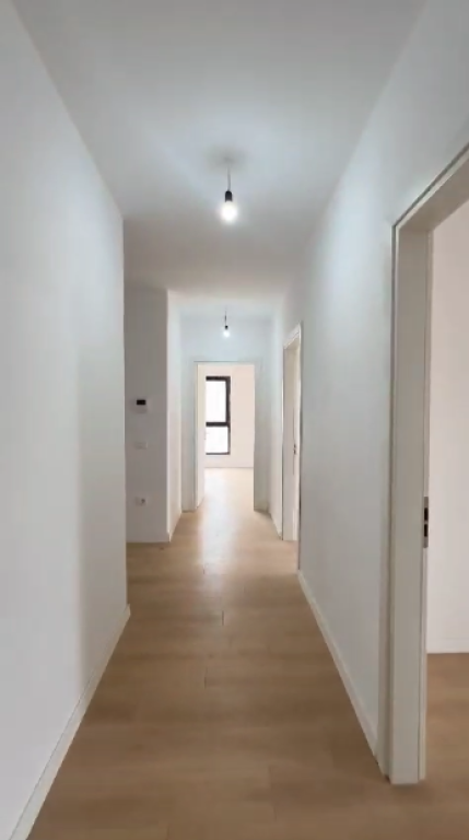 🌇Shitet apartament 3+1 te Komuna e Parisit🗝️