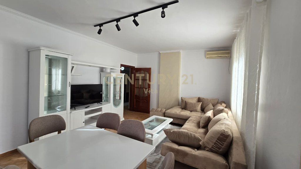 Apartament 2+1 me Qira në Durrës