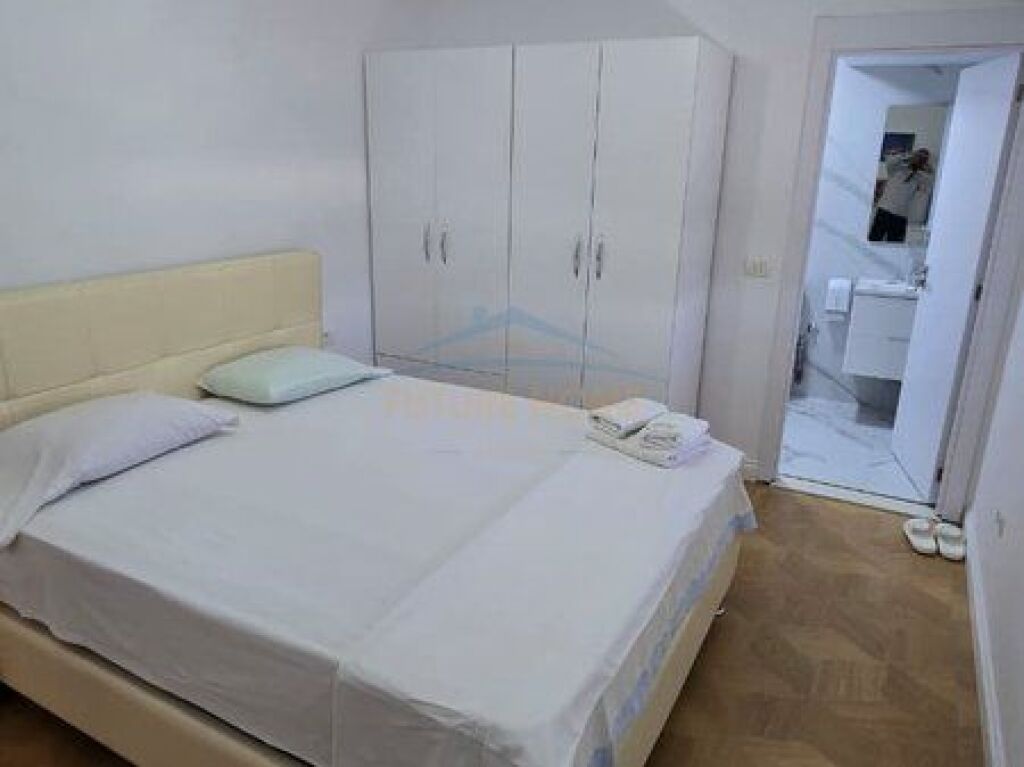 Shitet , Apartament 2+1 , Selite , Tirane
