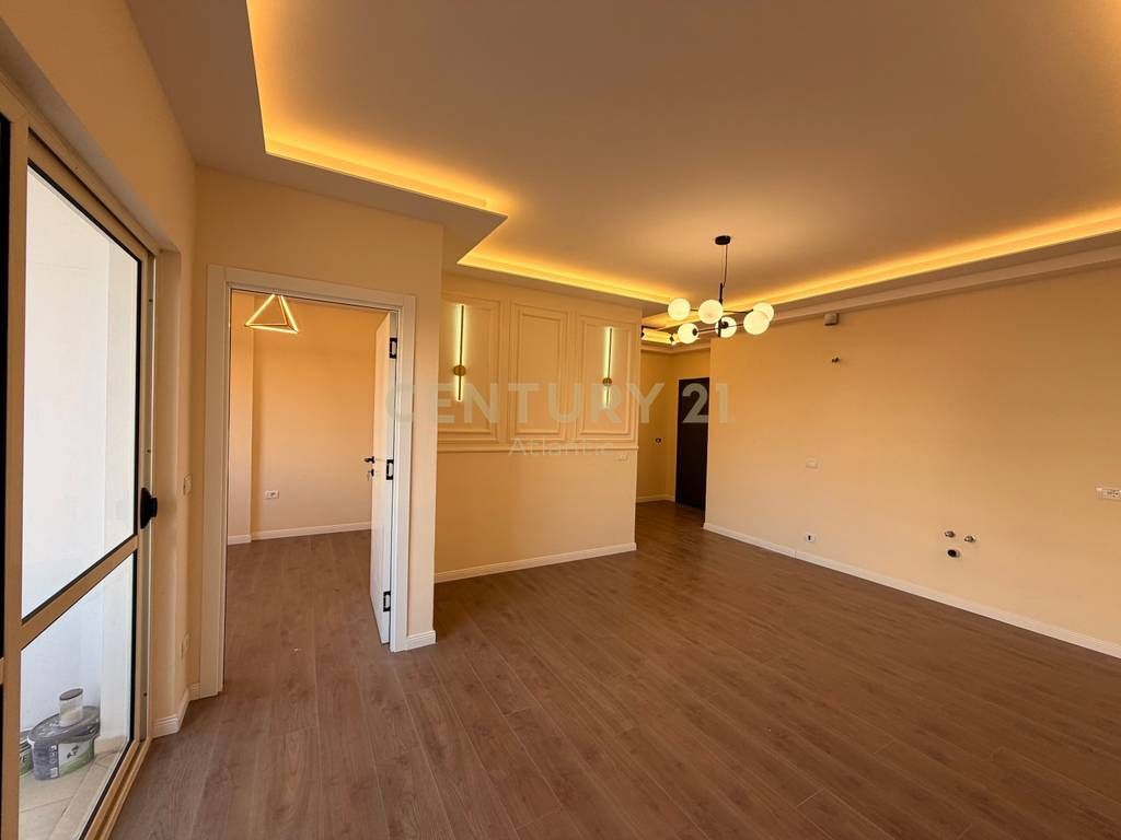 SHITET APARTAMENT 2+1+2 TUALETE NE LAGJEN NR 6 DURRES !