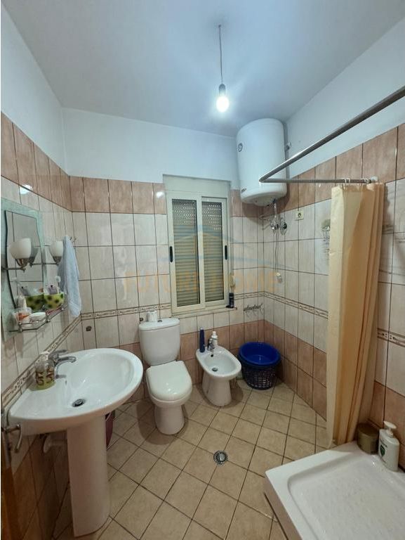 In vendita, Appartamento 2+1, Via Shefqet Kuka, Fresk.