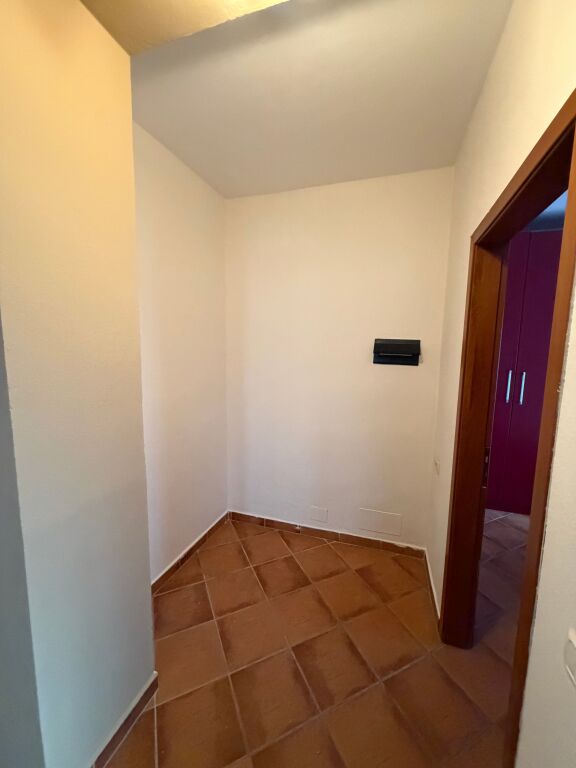 Shitet 2+1 + Verandë + Ballkon Tek Marteniteti i ri