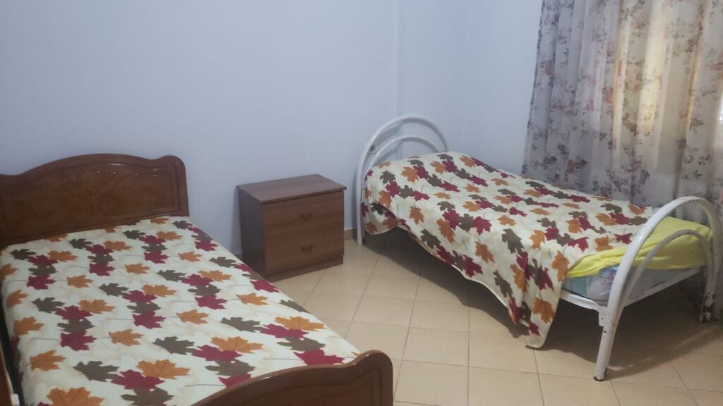 Jepet me qira 2+1+1 LAPRAKE 50.000 leke