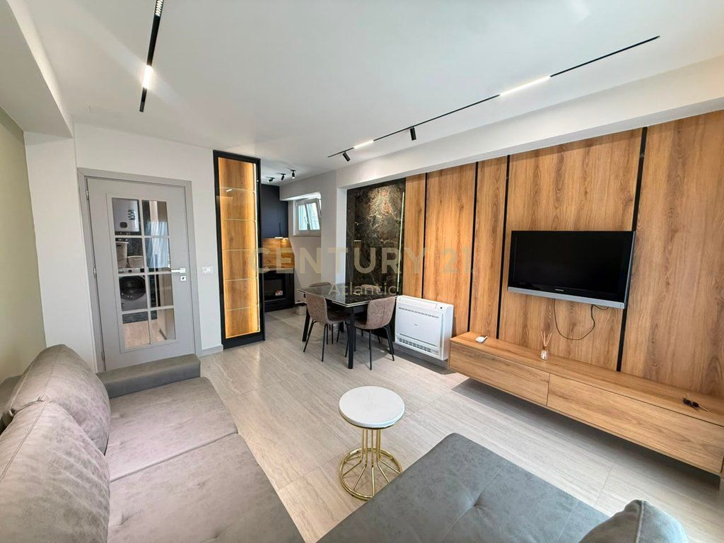 SHITET SUPER APARTAMENT 2+1 I INVESTUAR NË ÇDO DETAJ – HYRJA E DURRËSIT 130,000 € PALLAT EKZISTUES