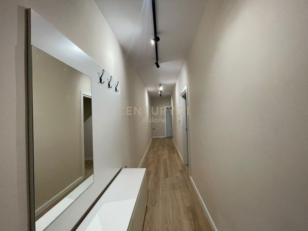 APPARTAMENTO 1+1 VICINO AL KRISTAL CENTRE IN AFFITTO, TIRANA!!!