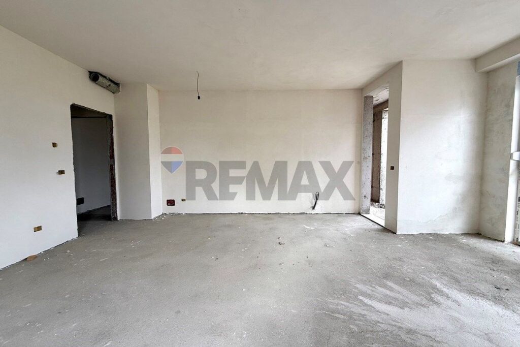 Shitet apartament 3+1 te Reidenca Orbital, Tiranë