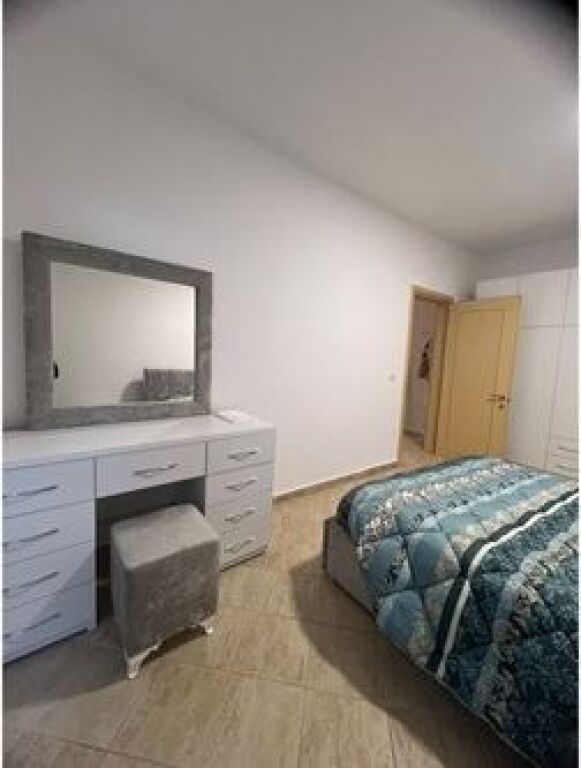 Apartament 2+1 per qira tek Rruga Sali Butka.