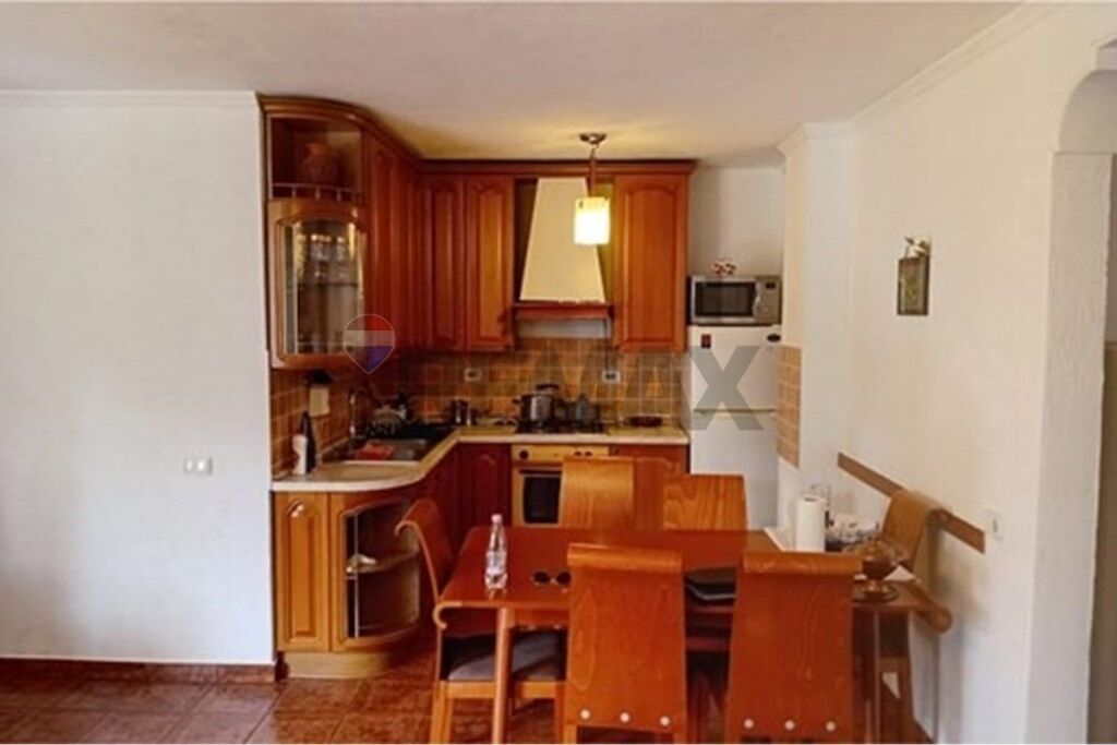 Apartament - Për Qira - Zogu I Zi, Tiranë
