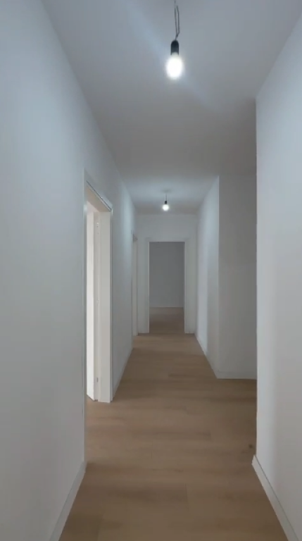 🌇Shitet apartament 3+1 te Komuna e Parisit🗝️