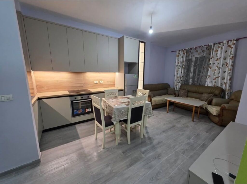 Rent | Apartament 2 + 1 | Astir | 550 €/month