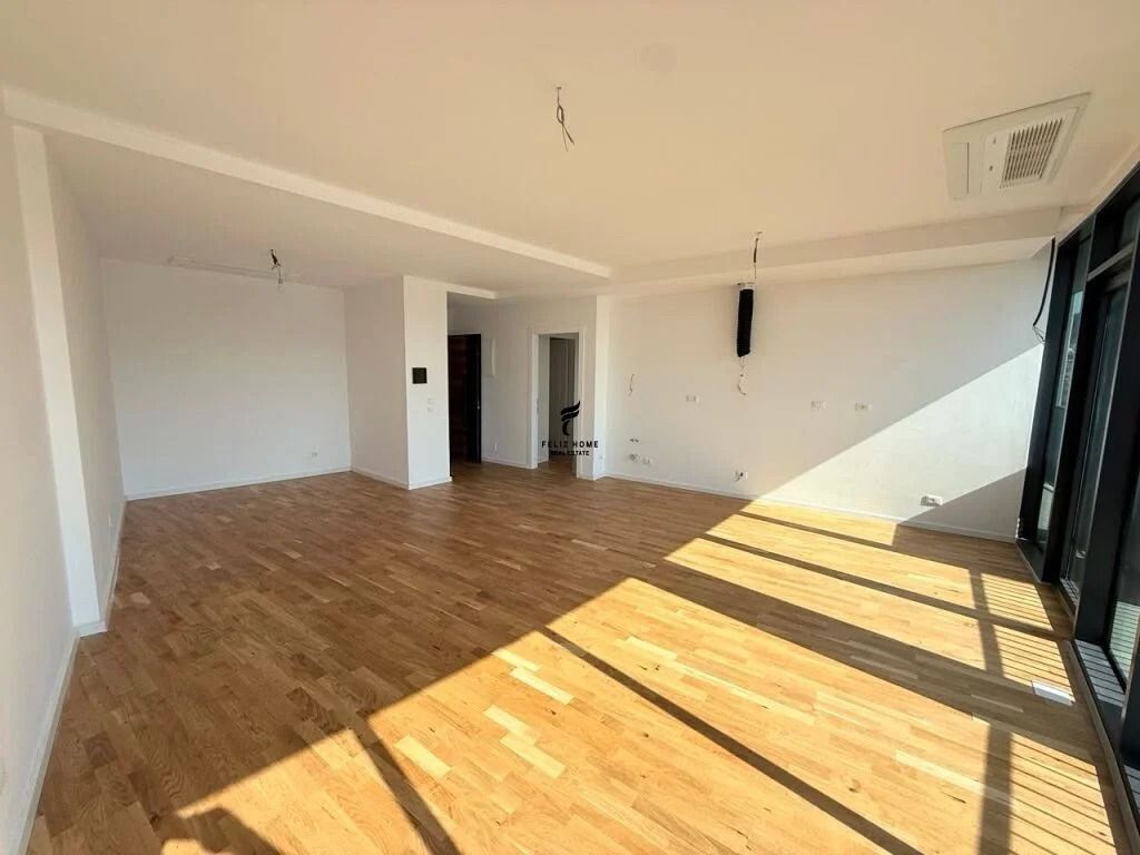 OFFICE FOR RENT 127.76 M2 LAKE VIEW 170,000 LEKE FH-96753