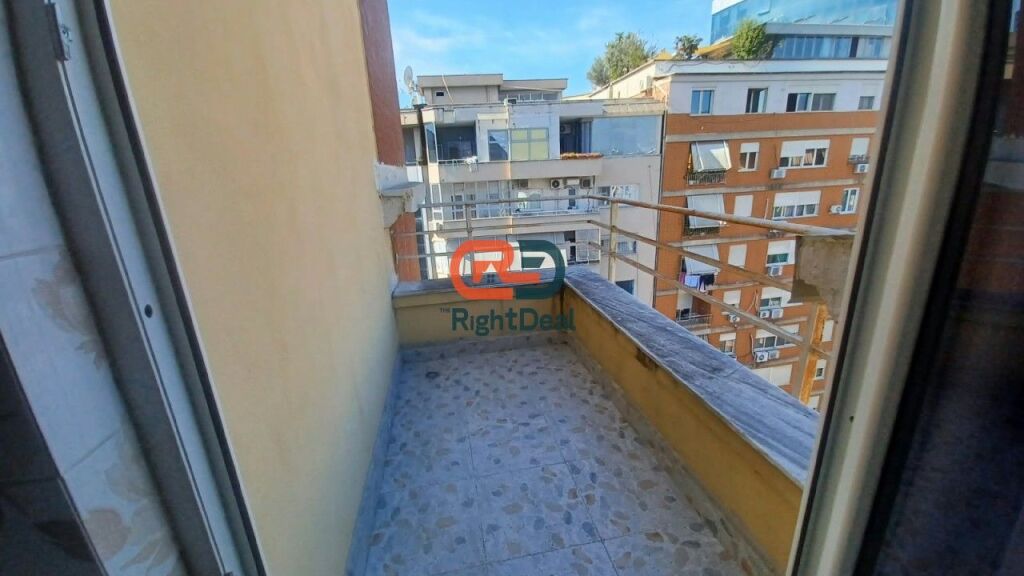 Tek Selvia, Jepet Me Qira, Apartament 1+1+Verande, Gati Per Banim !!!