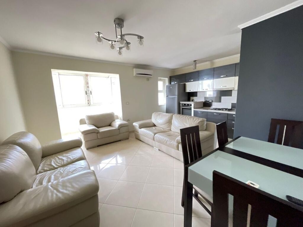 SHITET APARTAMENT 1+1 PRANE KAZAZIT, DURRES
