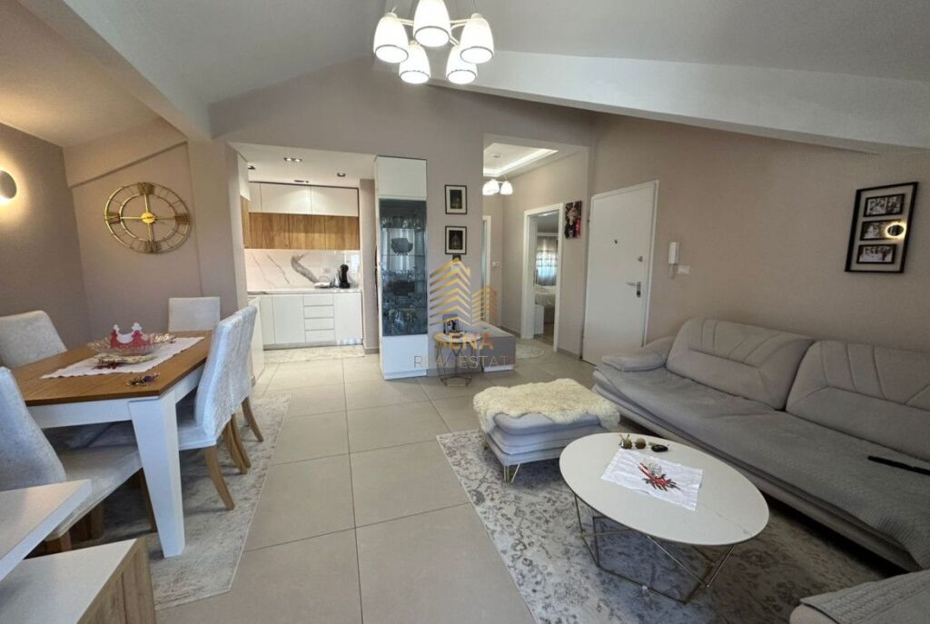Qira, Apartament 2+1+Verande,Xhamllik,65.000 Leke/muaj