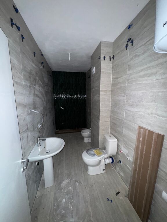 Paskuqan , 2+1+2wc per qera i mobiluar