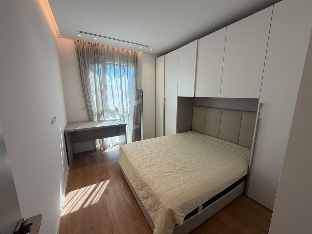 For rent 2+1+2 parking spaces