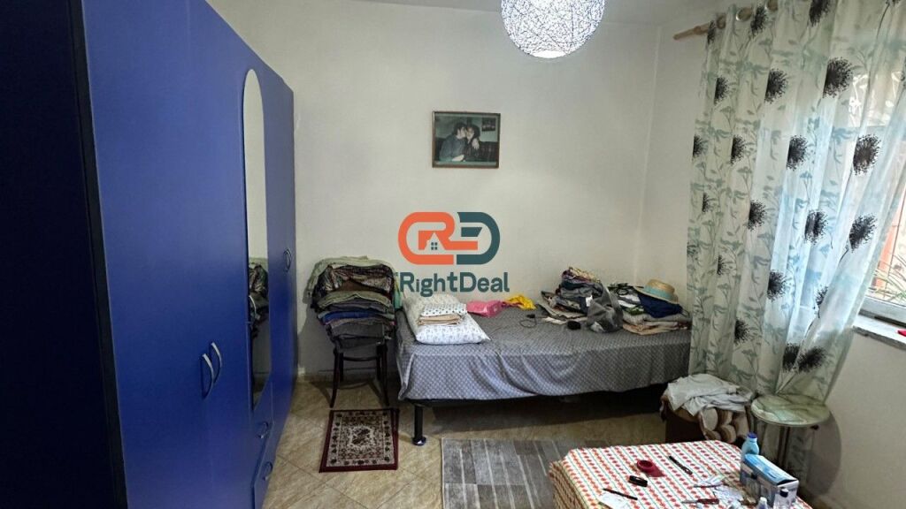 Tek Stadiumi Dinamo, Shitet Apartament 2+1 Per Biznes !!