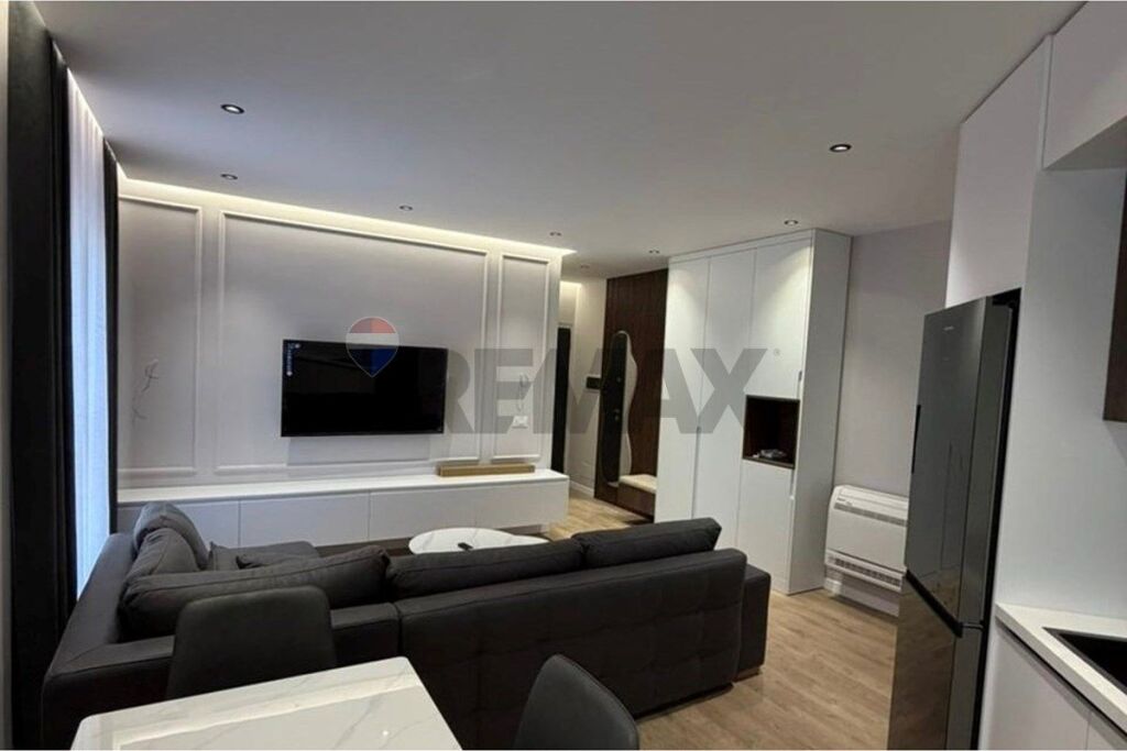 Appartamento 1+1 in affitto a Vila Gold, Tirana